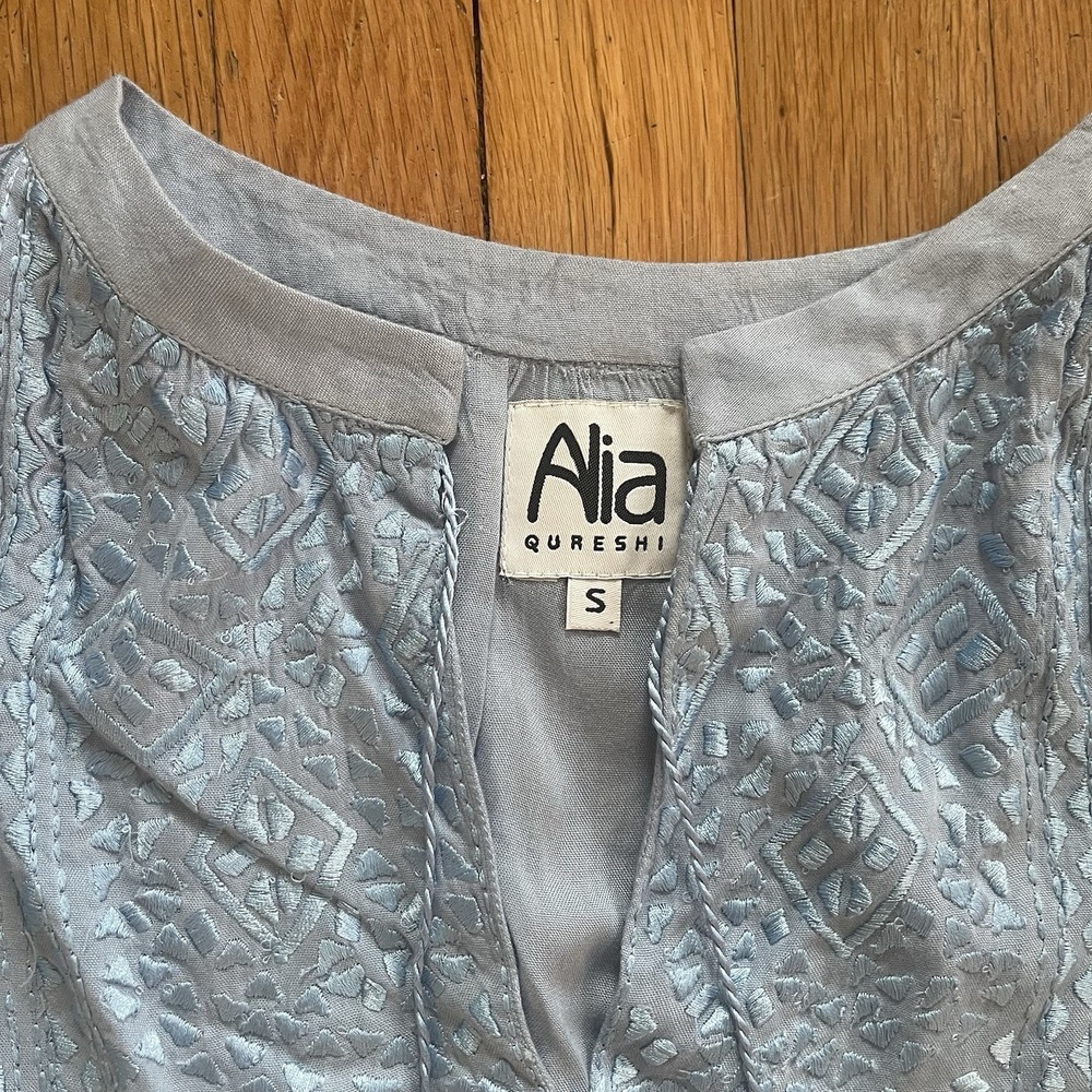 NWOT Womens Small Blue Embroidered Tunic Blouse Shirt Pullover Tassel Boho Flowy - Picture 2 of 14